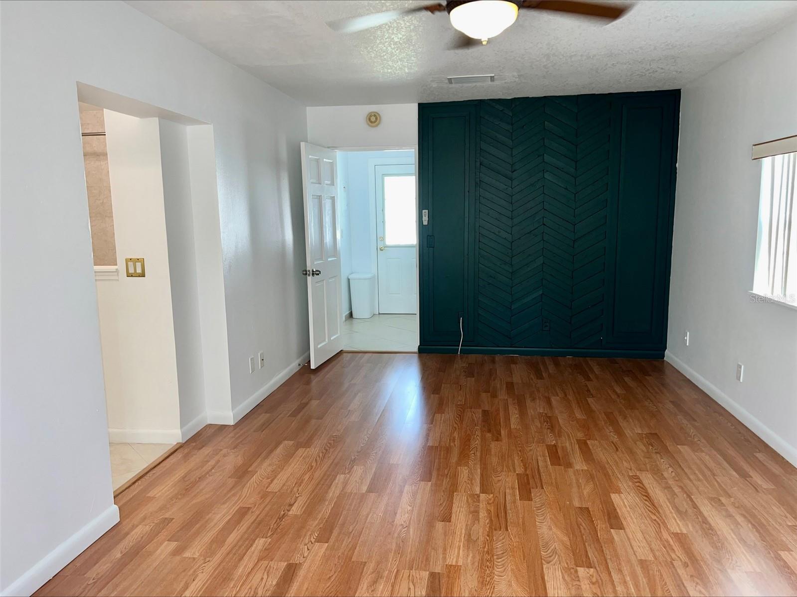 Image 12 of 22 For 1211 Lehigh Street