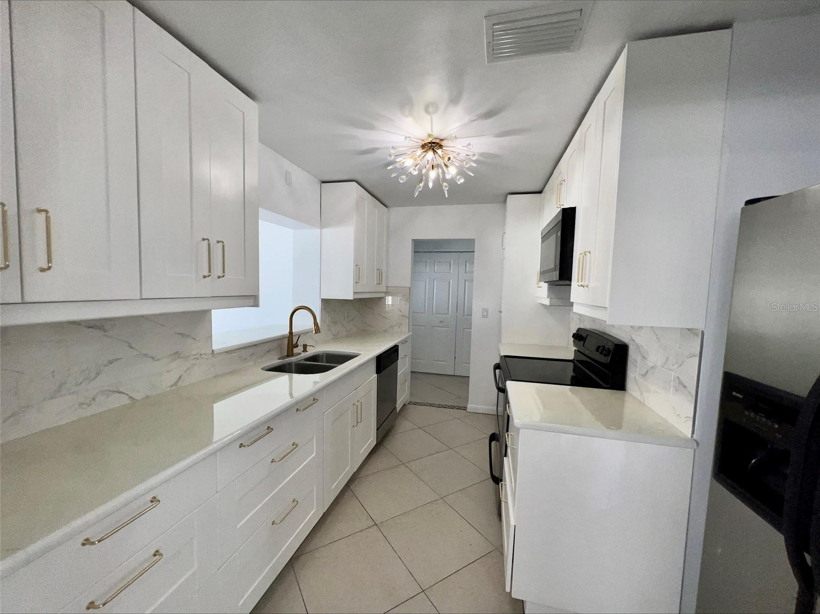 Image 3 of 22 For 1211 Lehigh Street