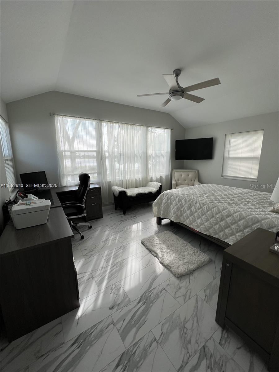 Image 14 of 23 For 310 3rd Street