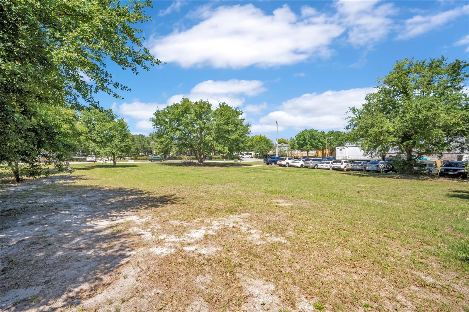 Image 16 of 21 For 0 Lions Court