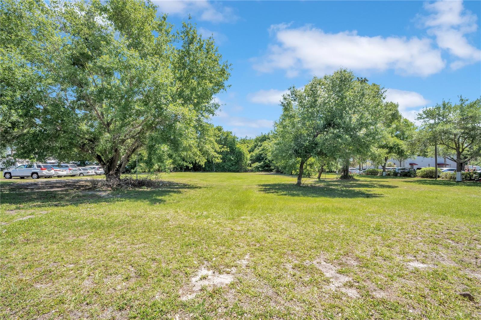 Image 17 of 21 For 0 Lions Court