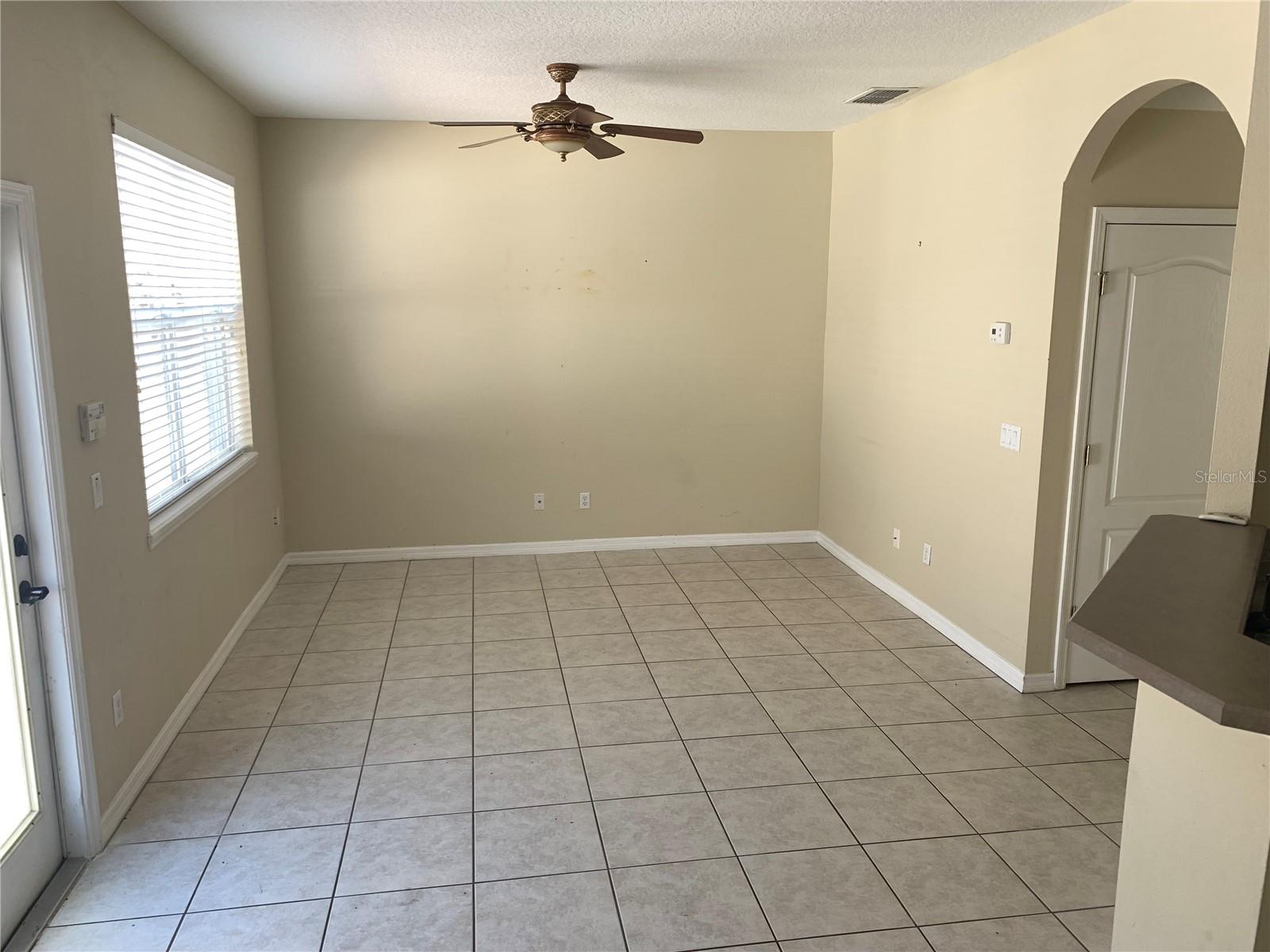 Image 5 of 9 For 2215 J Lawson Boulevard