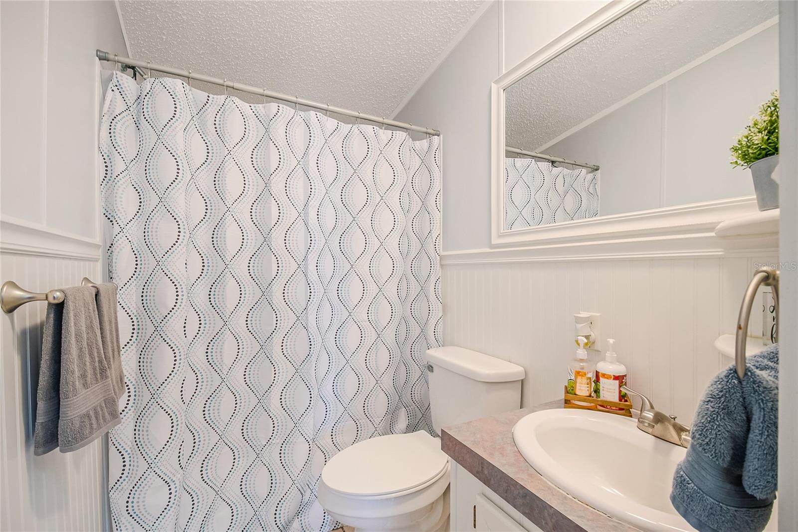 Image 24 of 35 For 4425 Roundup