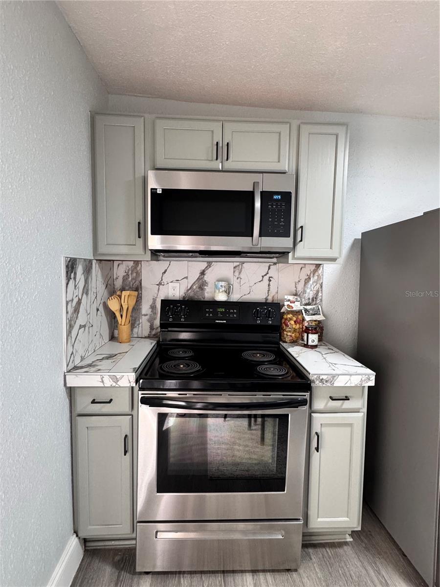 Image 20 of 36 For 1040 Randall Street