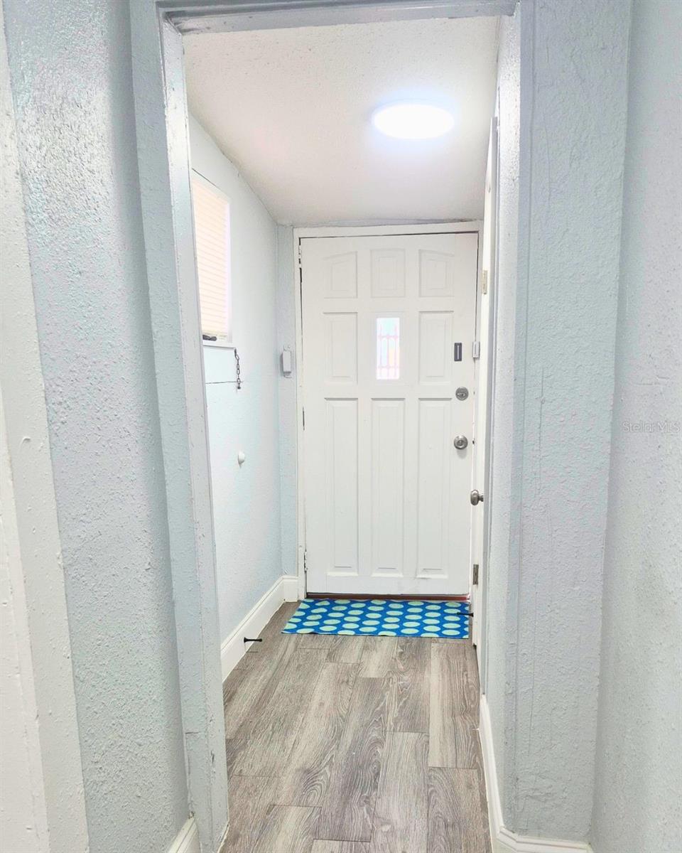 Image 30 of 36 For 1040 Randall Street