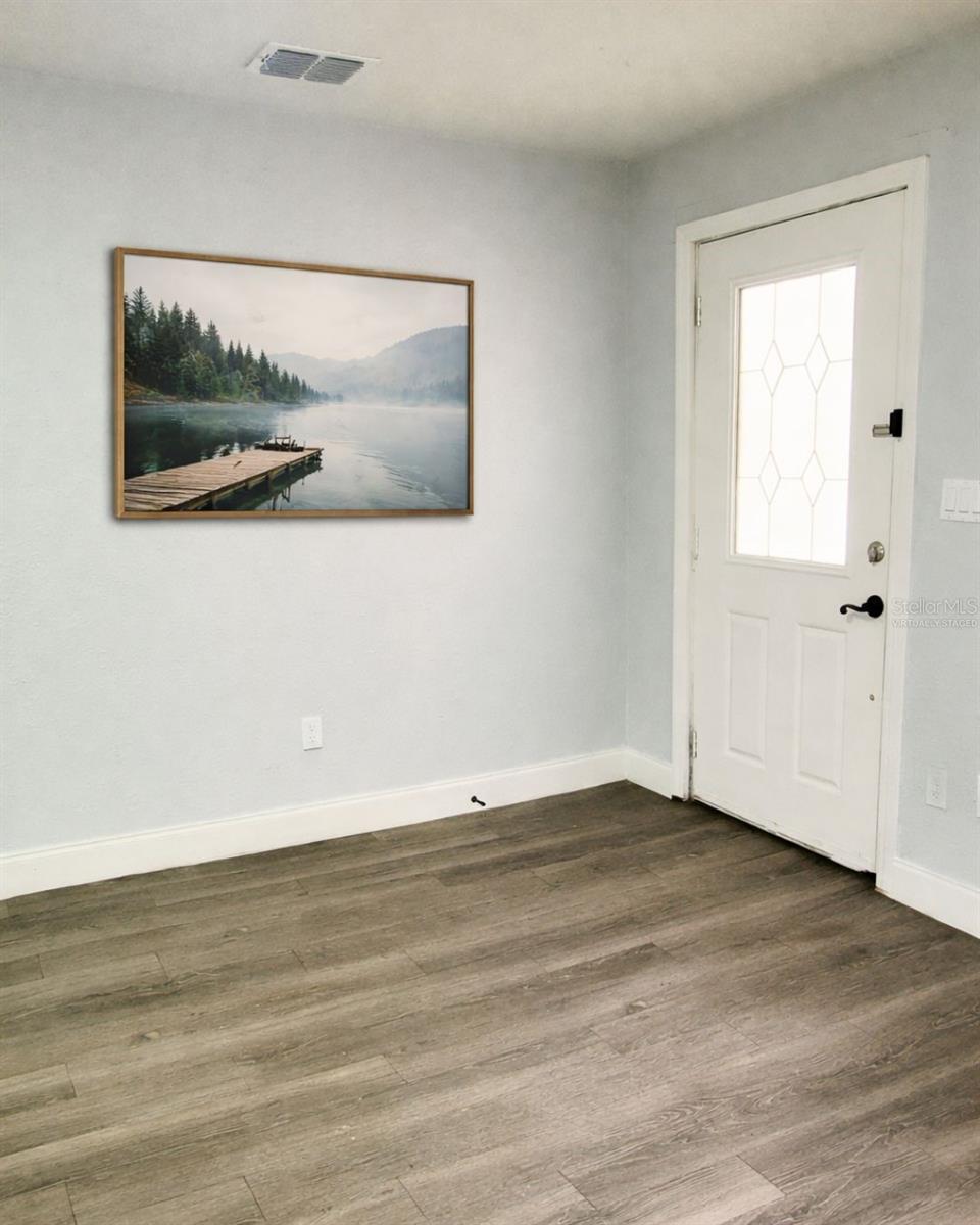 Image 6 of 36 For 1040 Randall Street