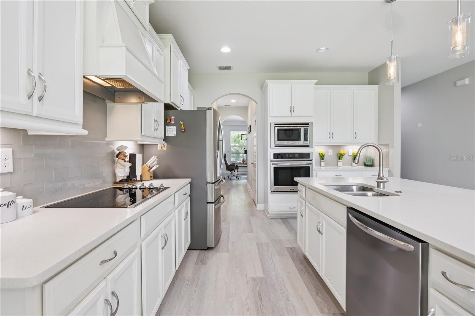 Image 14 of 34 For 10224 Atwater Bay Drive