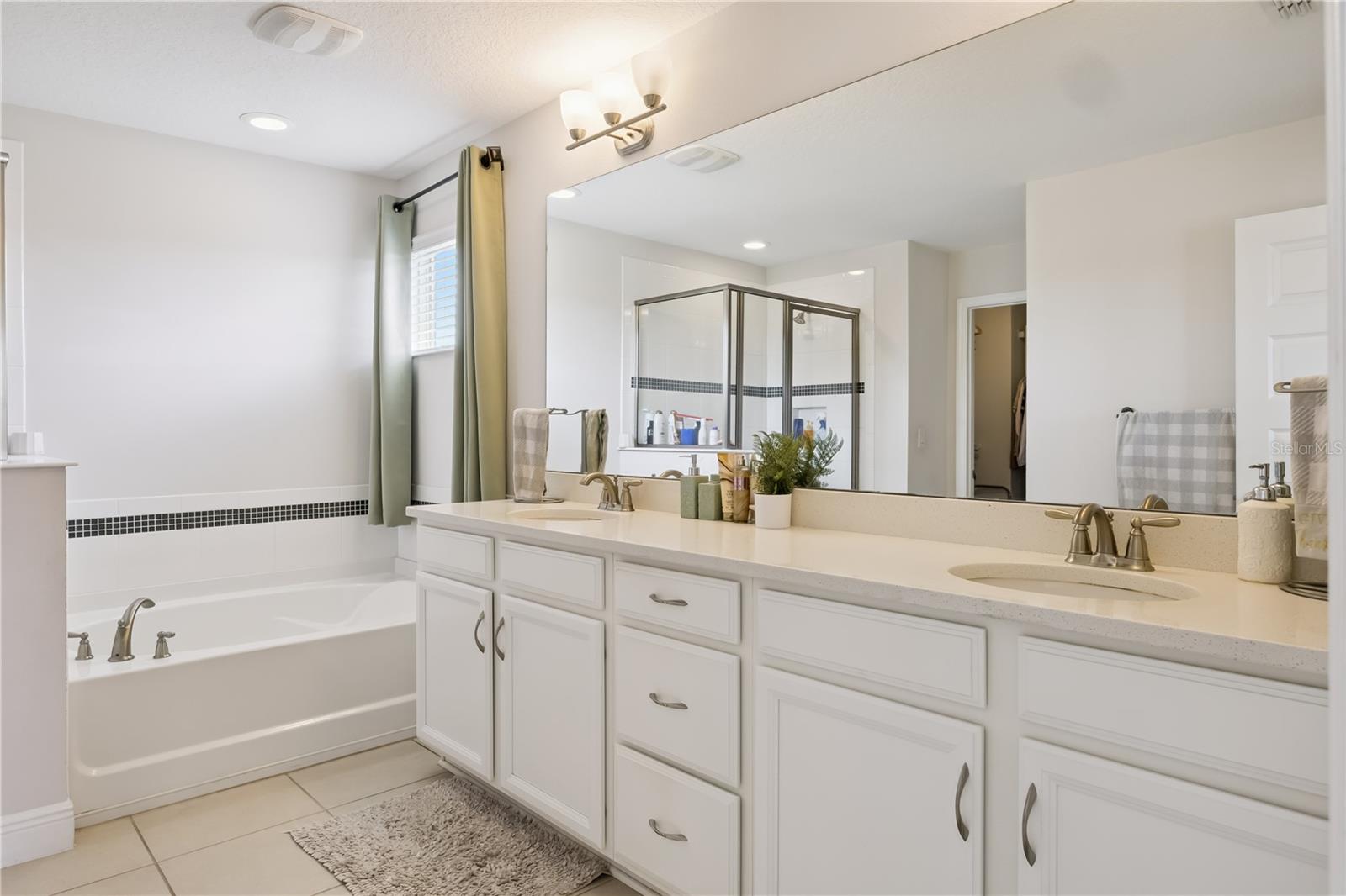 Image 25 of 34 For 10224 Atwater Bay Drive