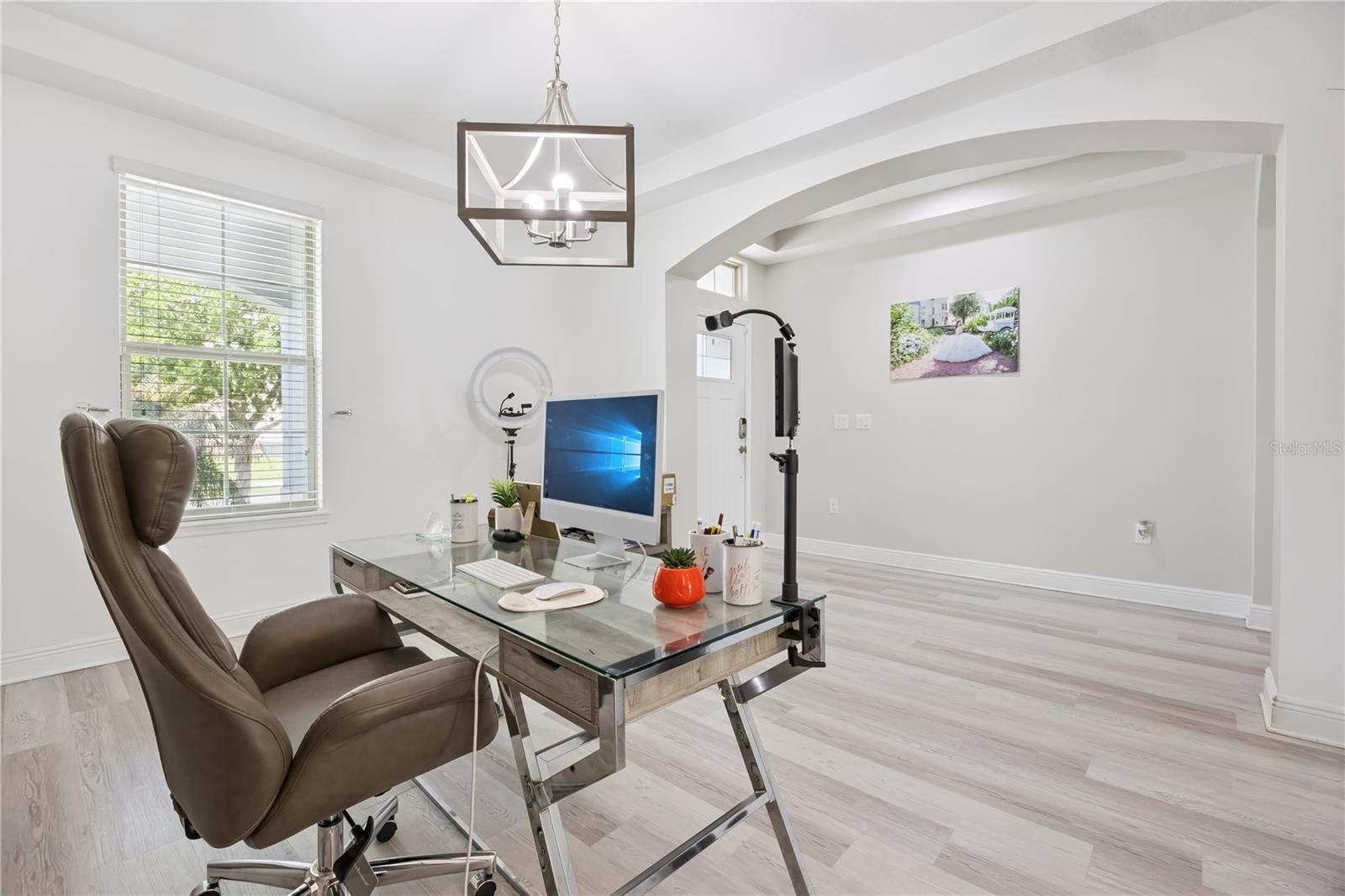 Image 4 of 34 For 10224 Atwater Bay Drive