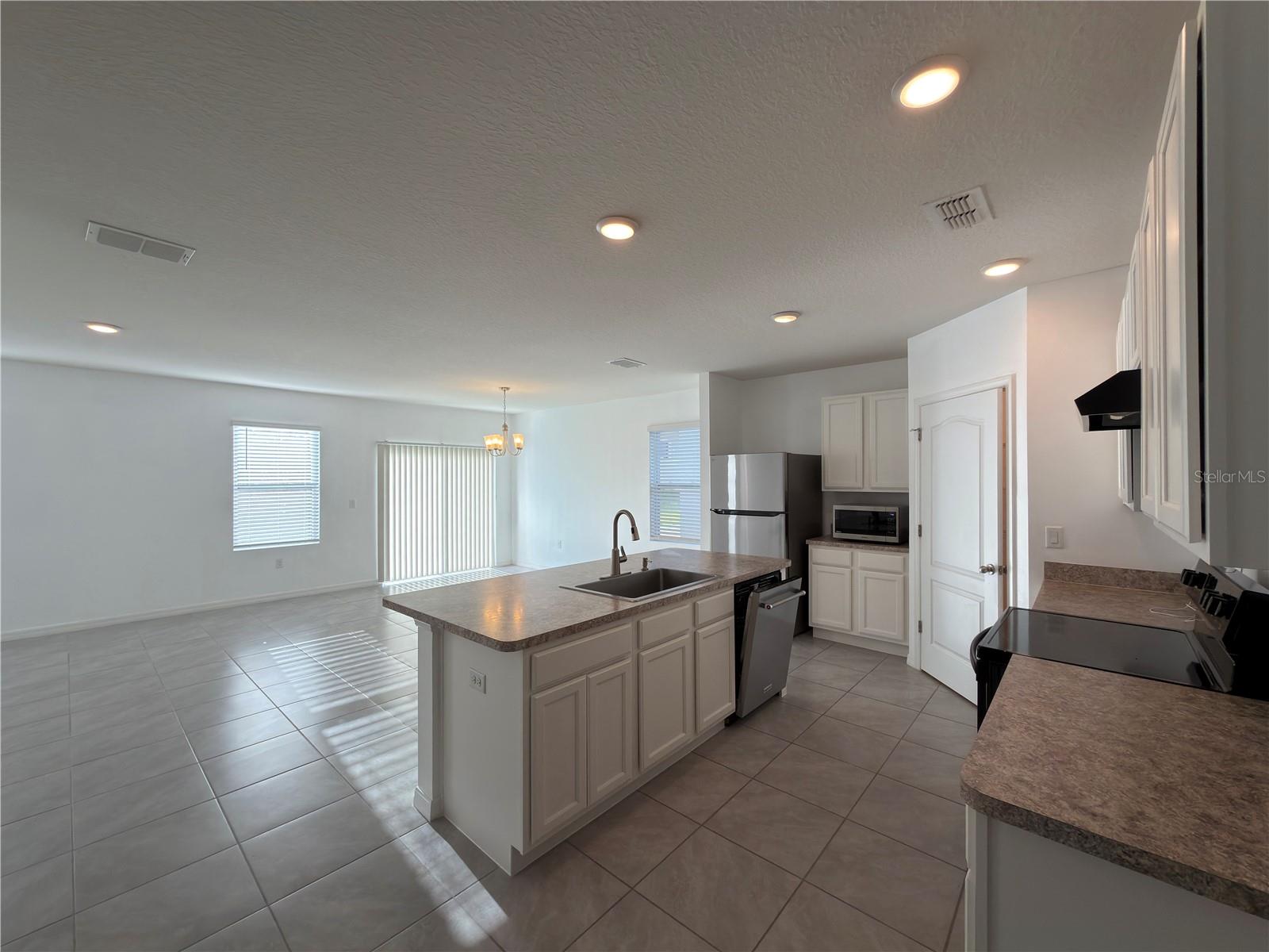 Image 13 of 28 For 276 Willow Bend Drive