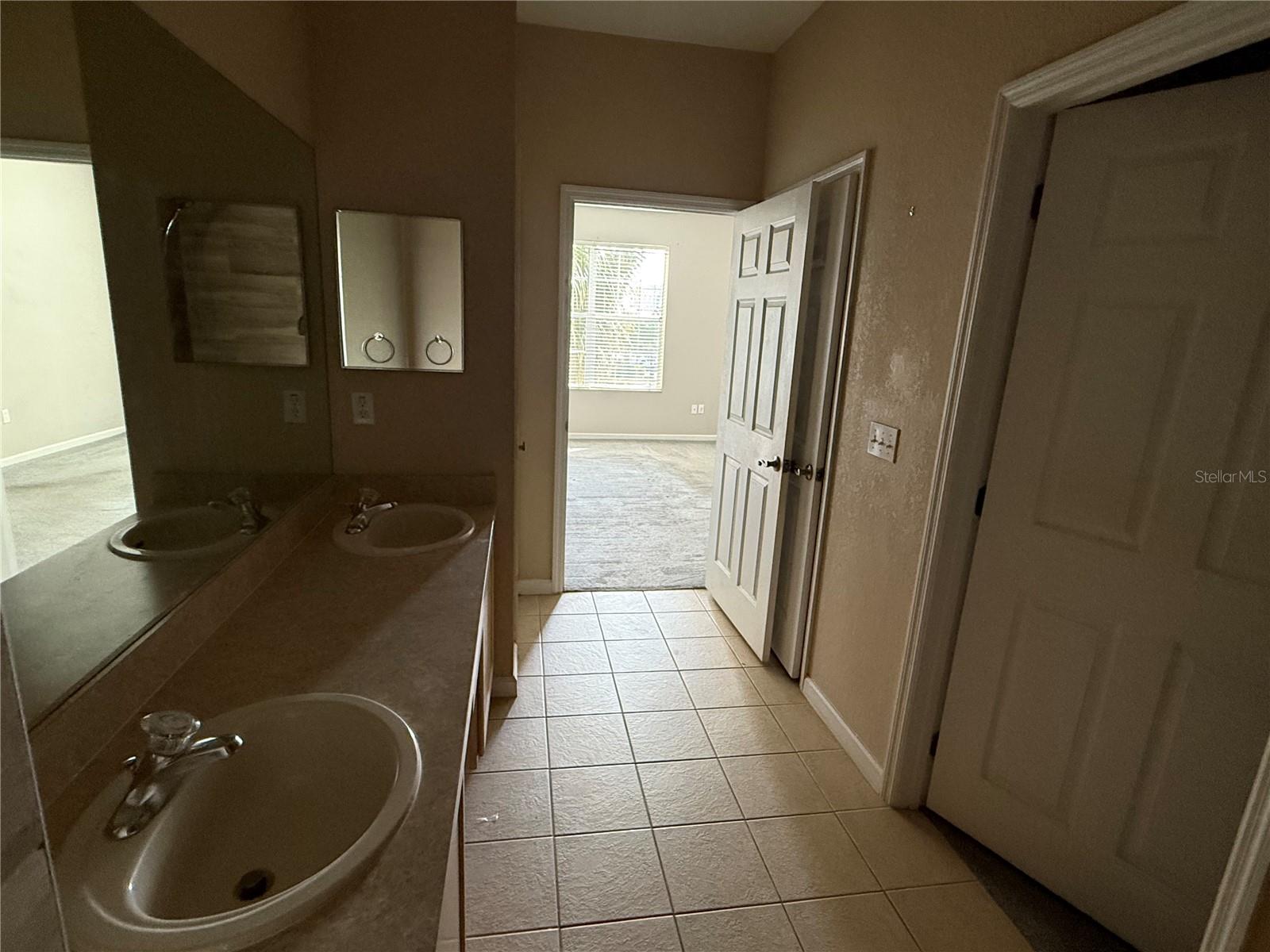 Image 21 of 25 For 3311 Whitestone Circle 201