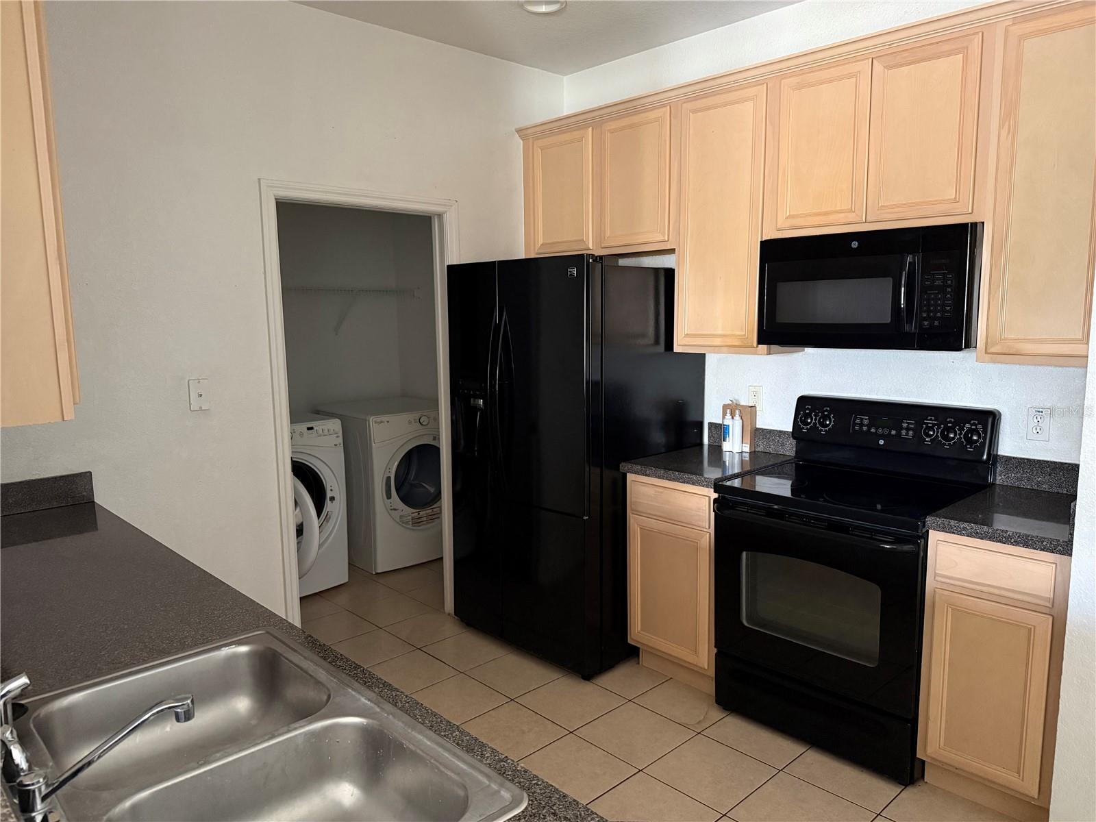 Image 7 of 25 For 3311 Whitestone Circle 201