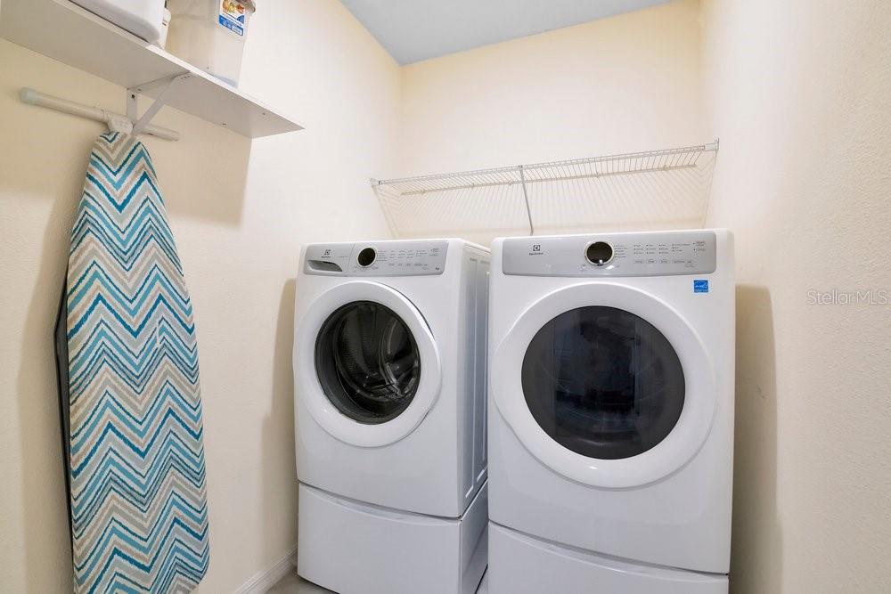 Image 19 of 37 For 9043 Carlotta Way