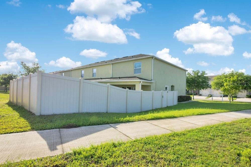 Image 24 of 37 For 9043 Carlotta Way