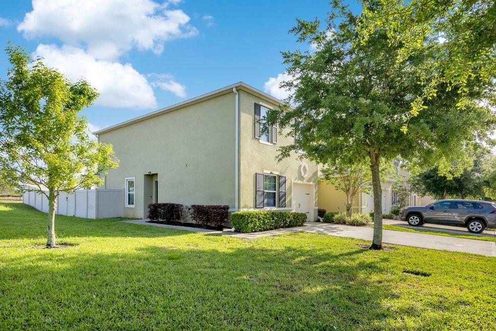 Image 3 of 37 For 9043 Carlotta Way