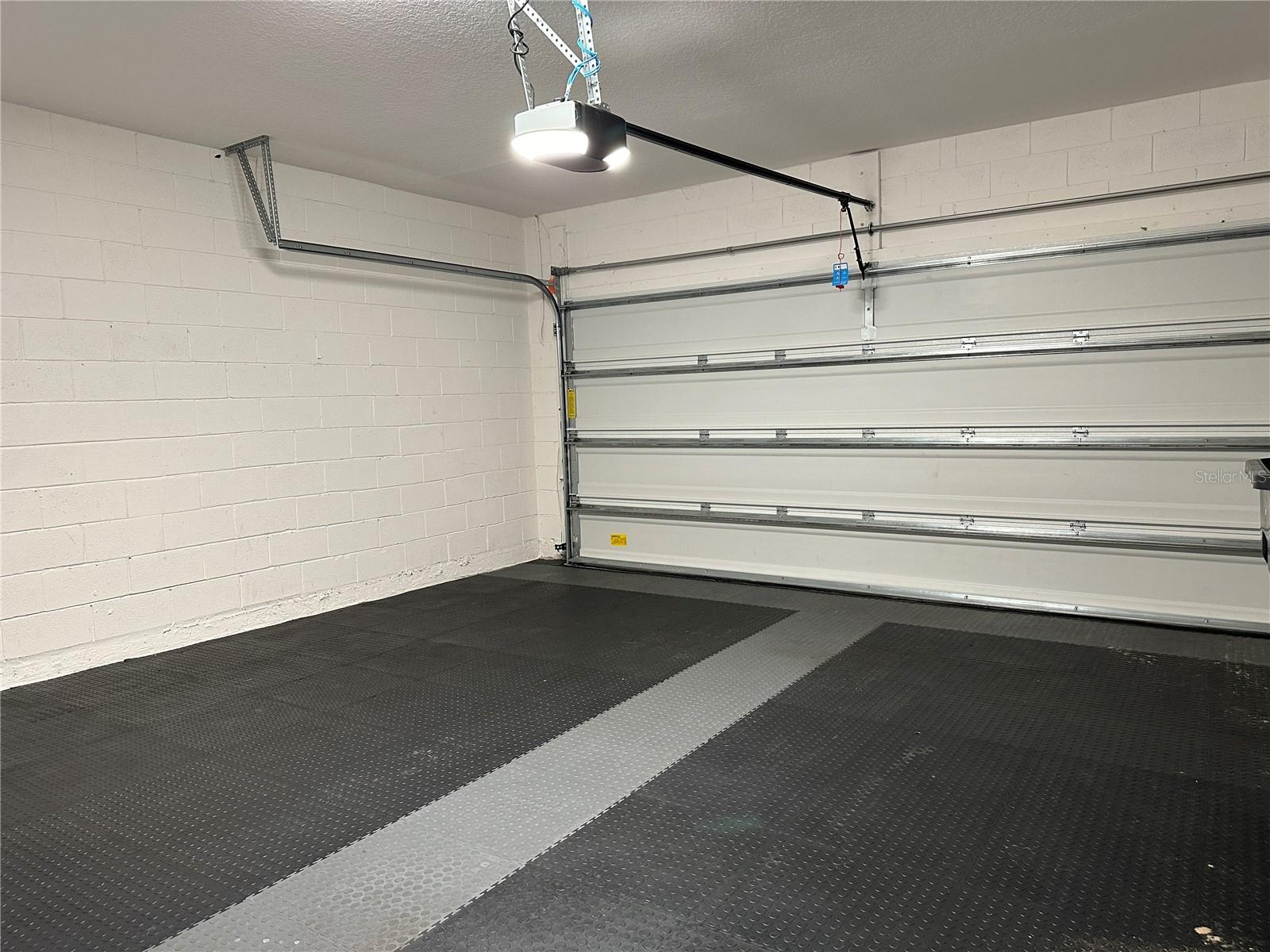 Image 16 of 20 For 212 Hamlet Loop