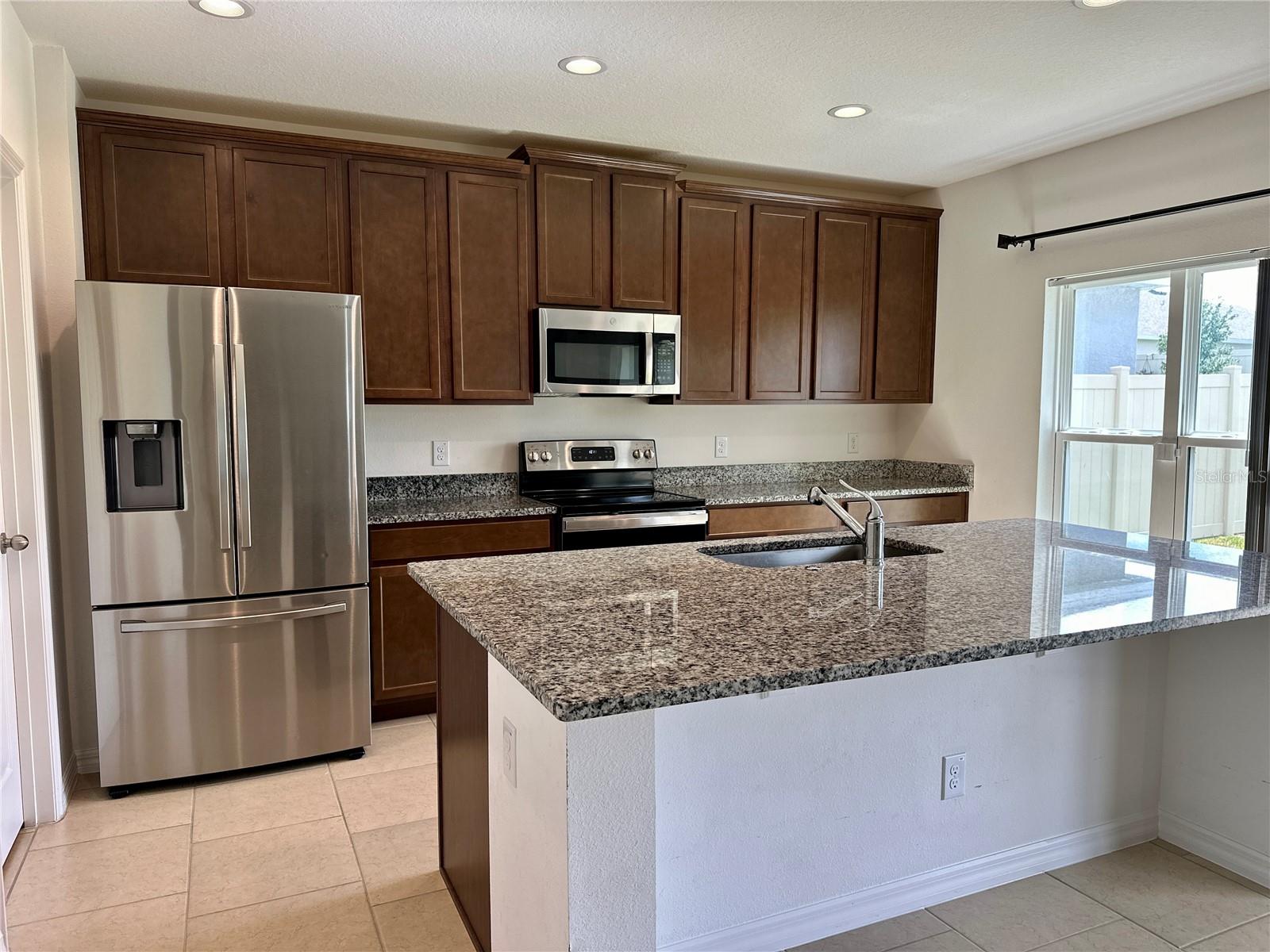 Image 2 of 20 For 212 Hamlet Loop