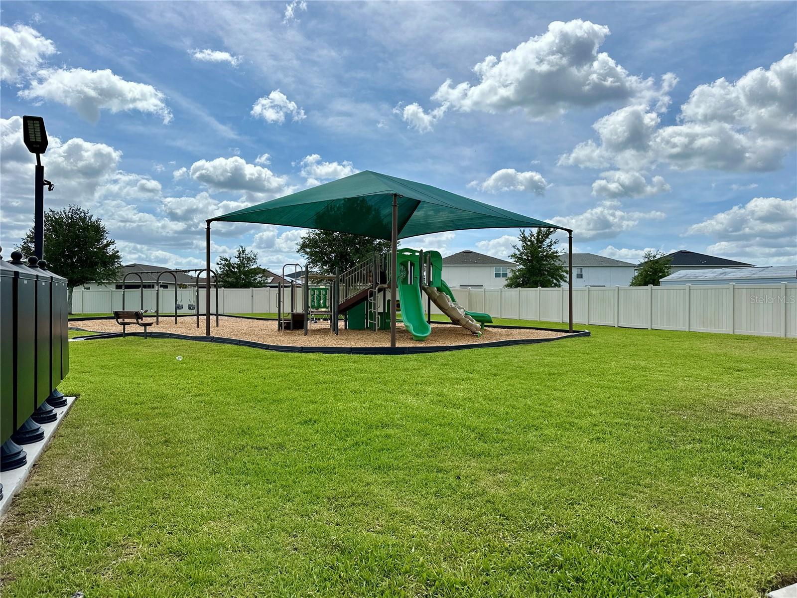 Image 20 of 20 For 212 Hamlet Loop