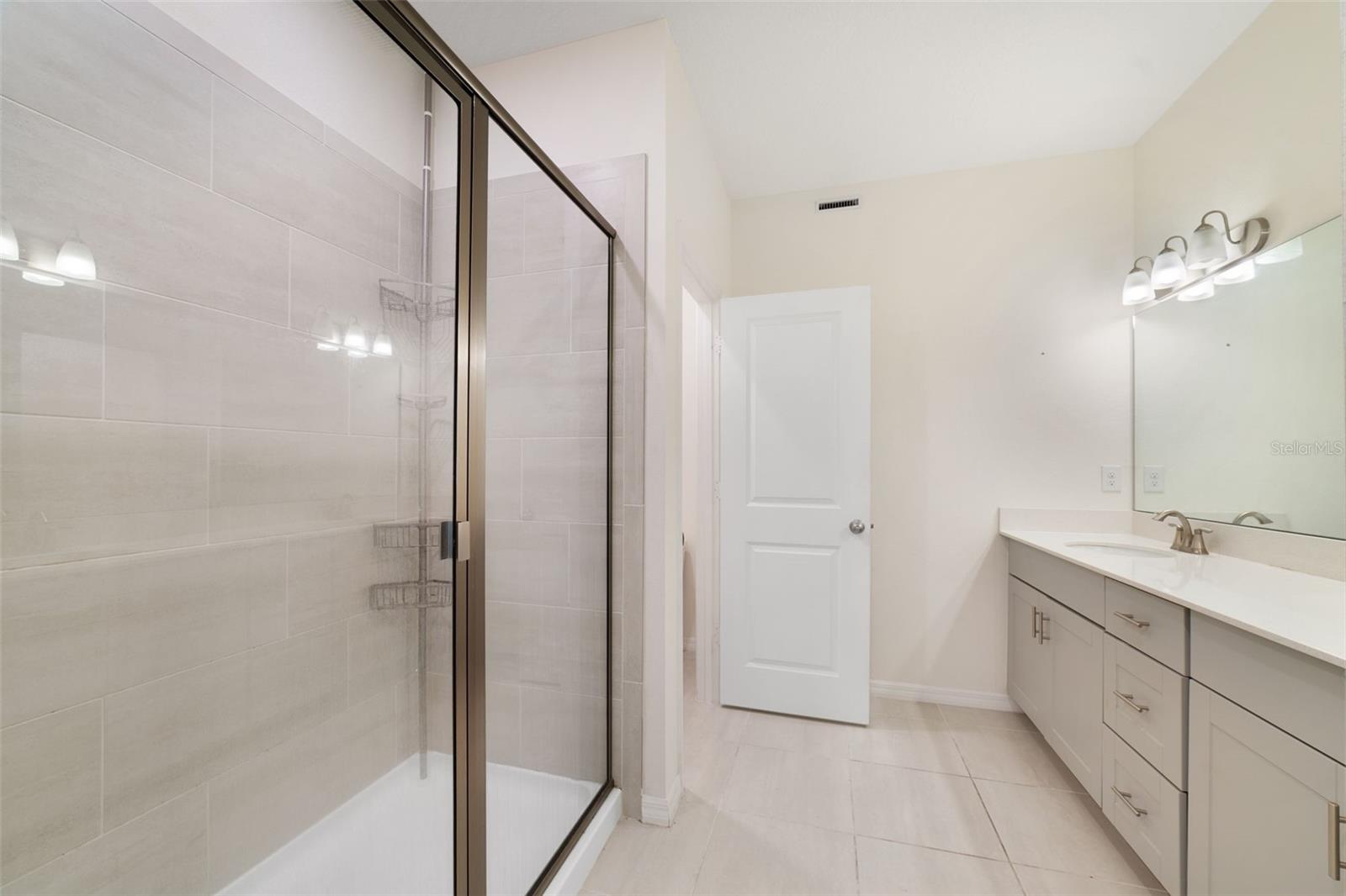 Image 15 of 27 For 4371 Creek Cove Lane