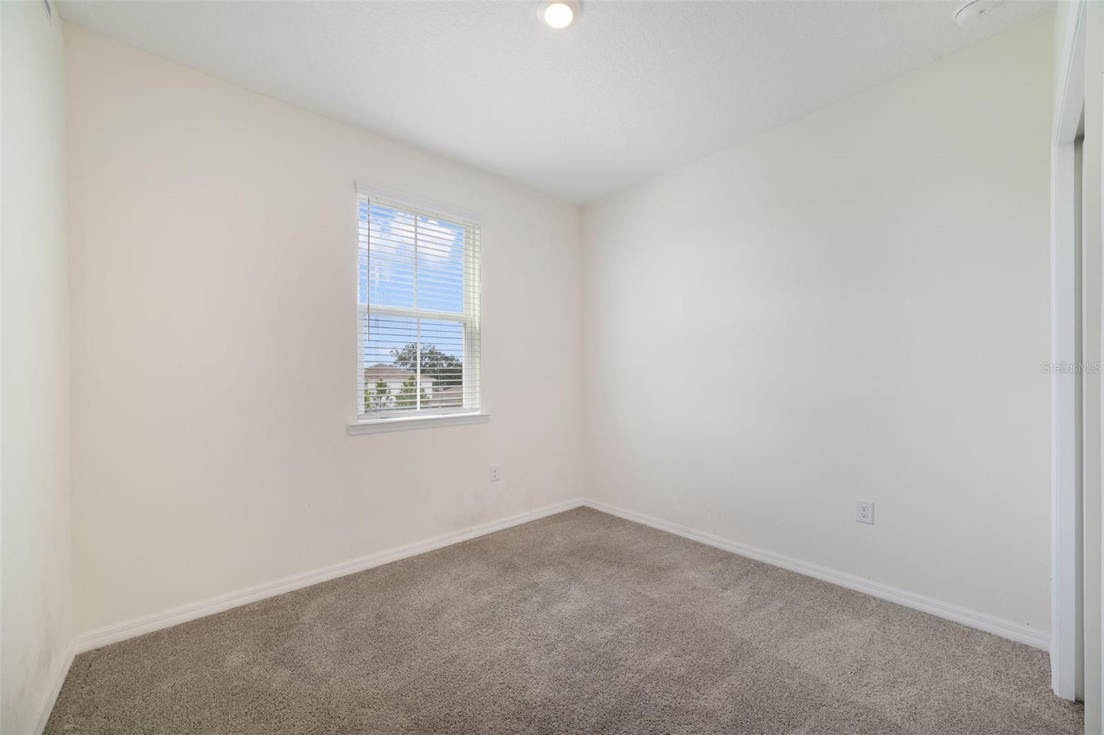 Image 18 of 27 For 4371 Creek Cove Lane