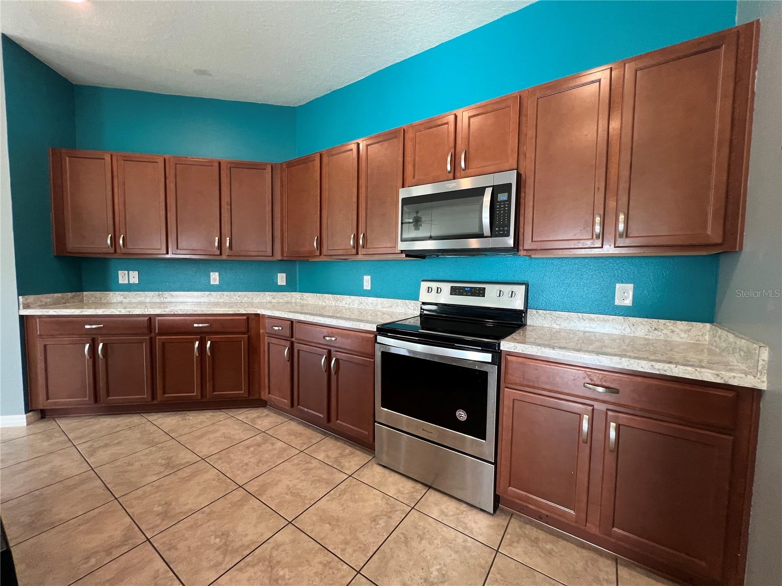 Image 4 of 35 For 4751 Maplewild Lane