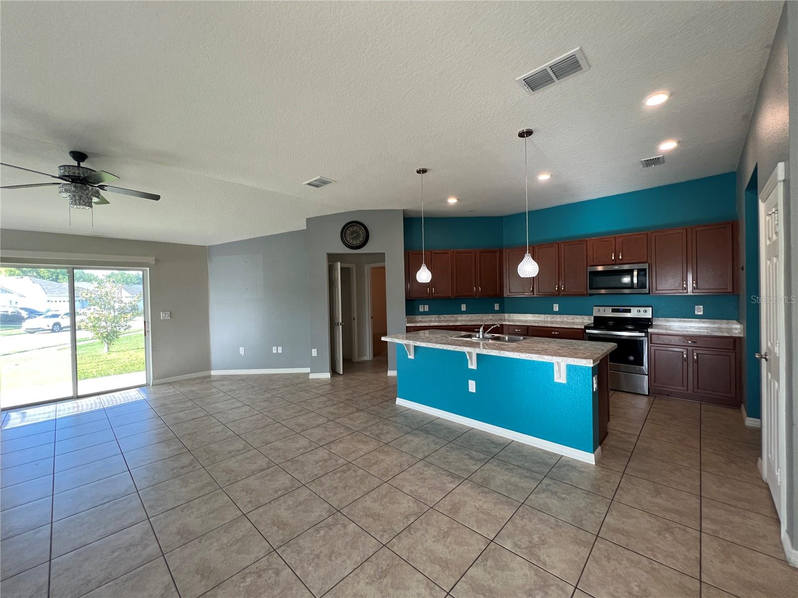 Image 5 of 35 For 4751 Maplewild Lane