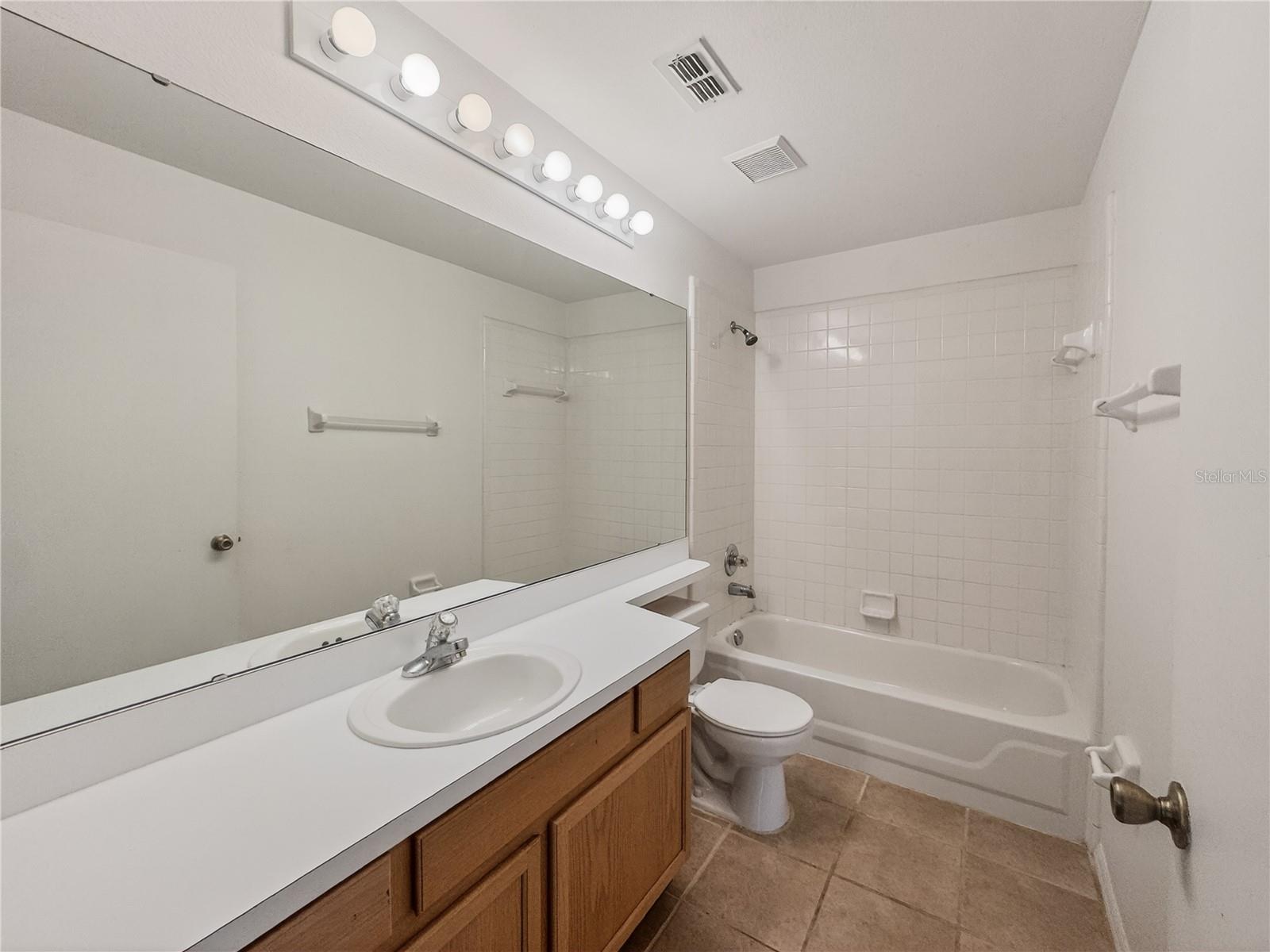 Image 18 of 23 For 13530 Summerton Drive