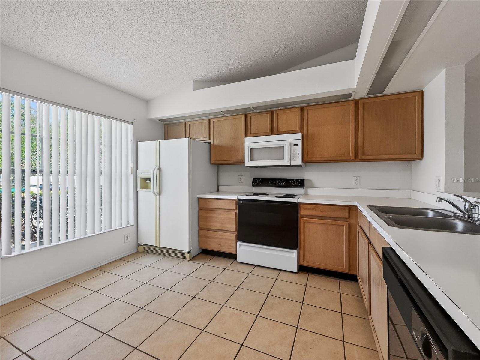 Image 3 of 23 For 13530 Summerton Drive