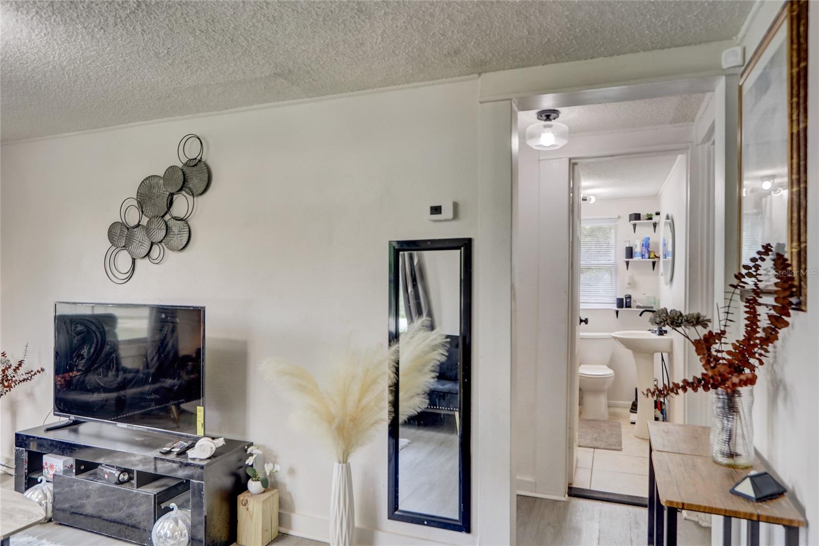 Image 5 of 6 For 2902 Pershing Street