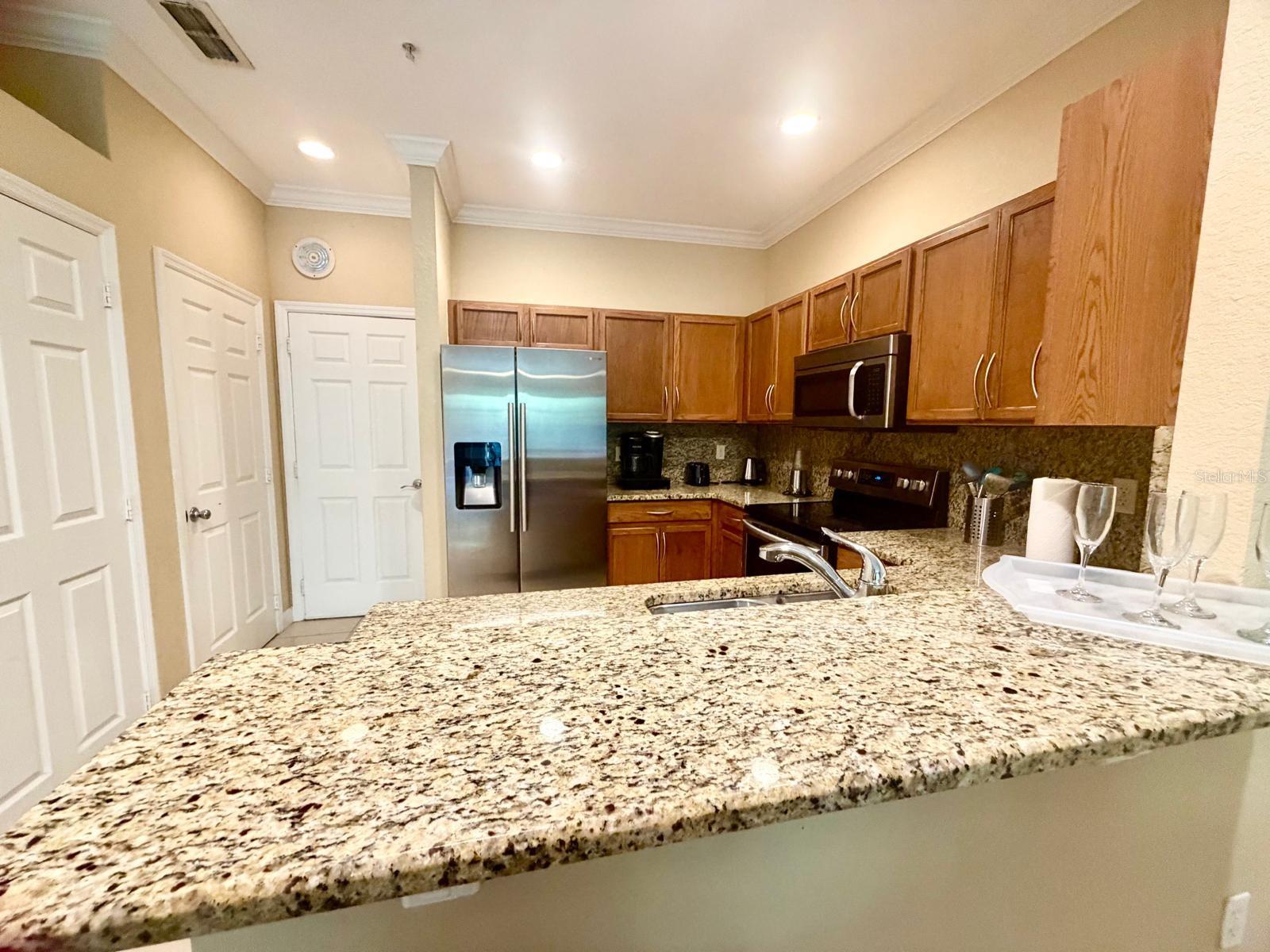 Image 12 of 38 For 3041 Ashland Ln S