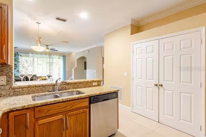 Image 14 of 38 For 3041 Ashland Ln S