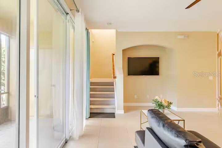 Image 16 of 38 For 3041 Ashland Ln S