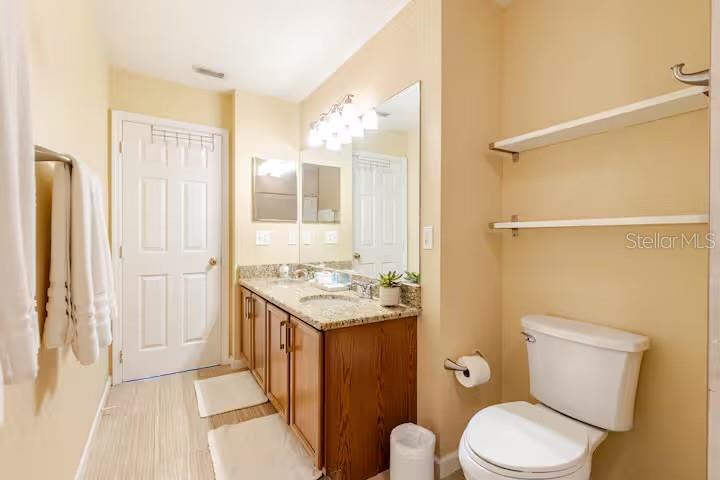 Image 24 of 38 For 3041 Ashland Ln S