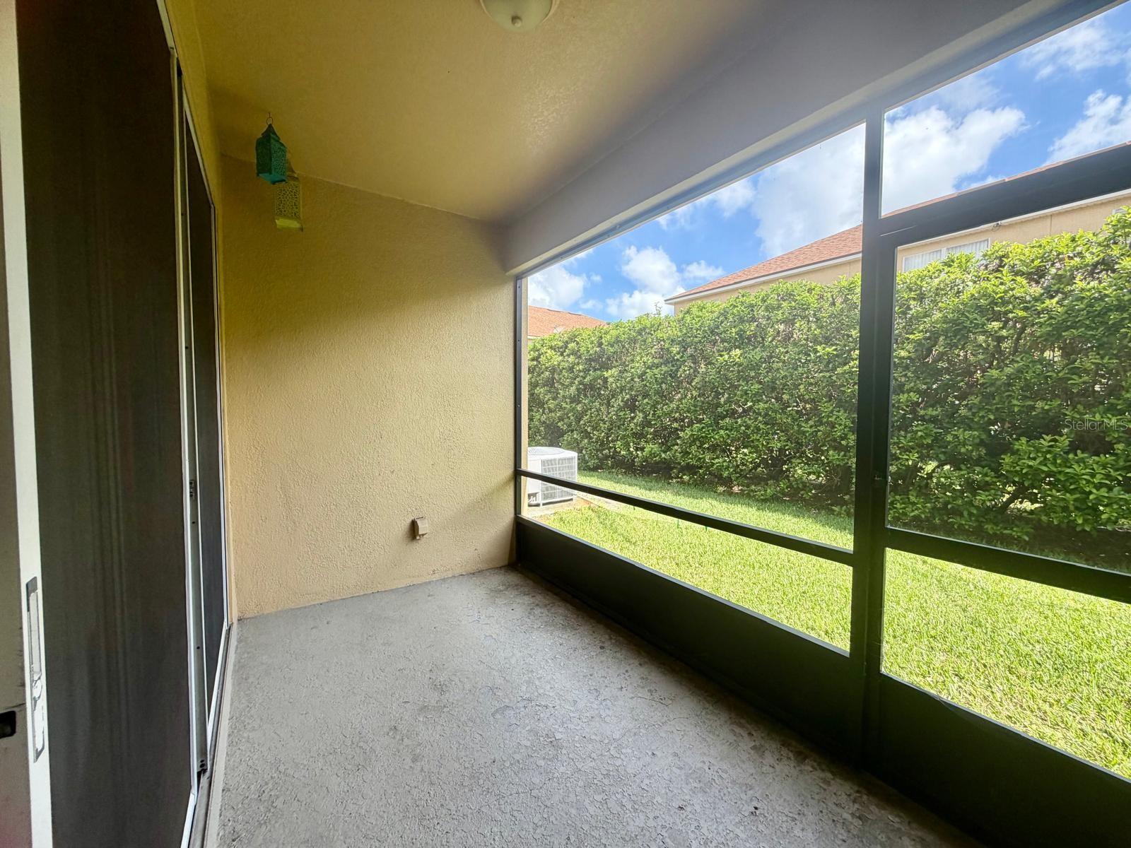 Image 34 of 38 For 3041 Ashland Ln S