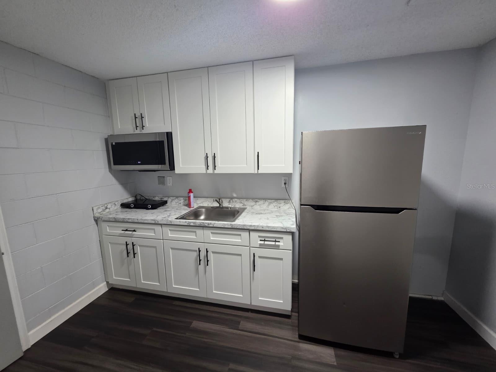 Image 3 of 20 For 1326 Sweetwood Boulevard