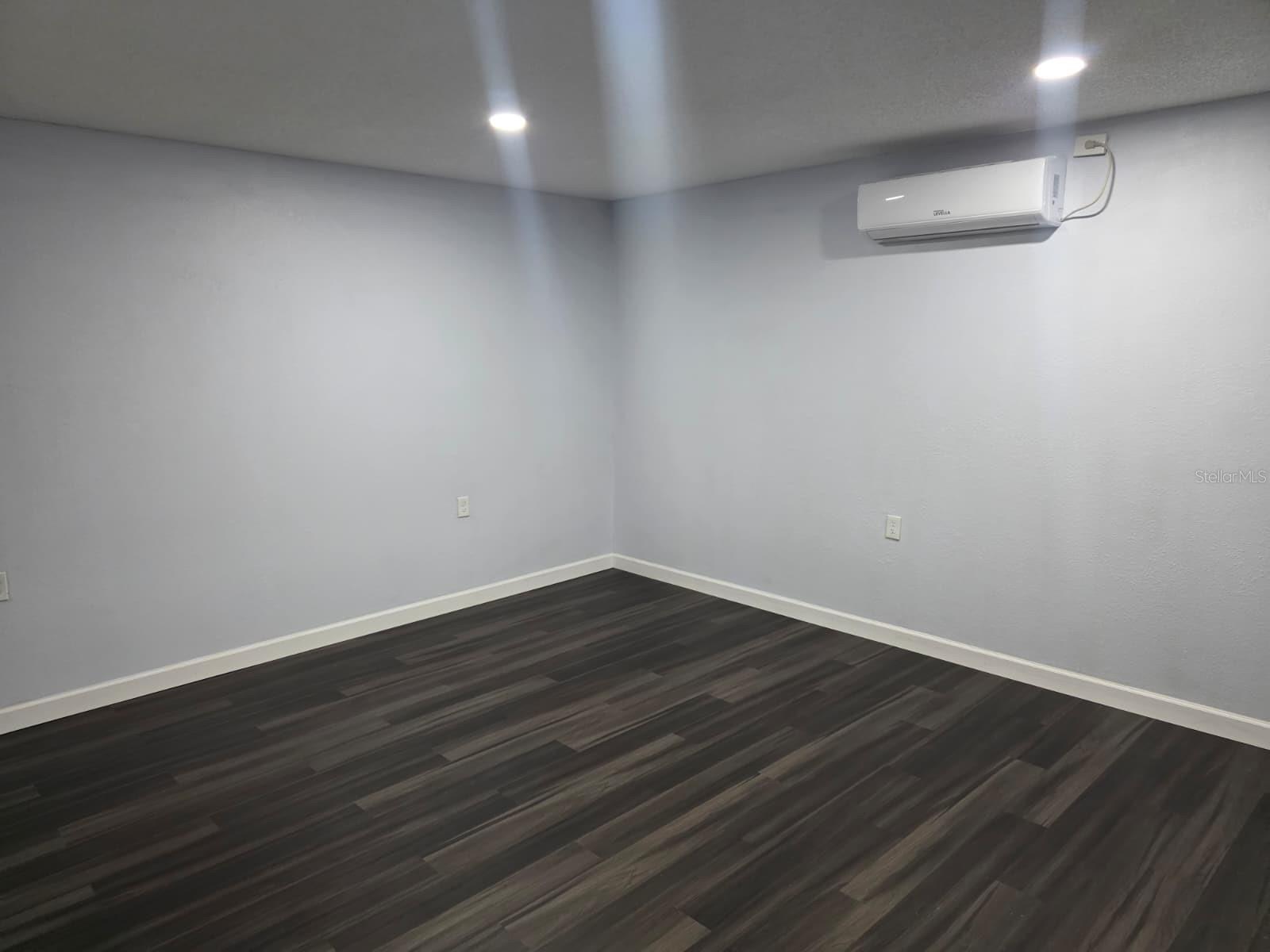 Image 4 of 20 For 1326 Sweetwood Boulevard