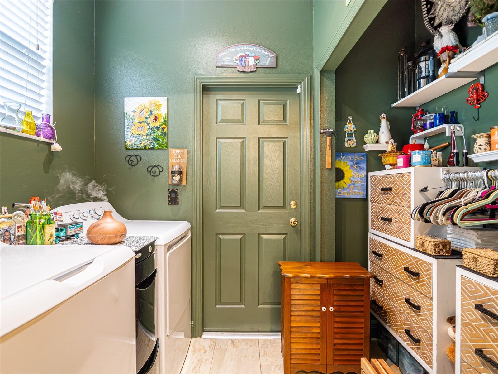 Image 15 of 19 For 10196 Andover Point Circle