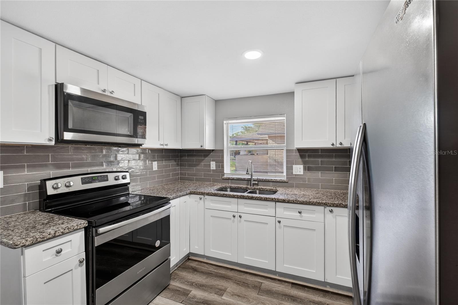 Image 10 of 34 For 514 Walnut Street