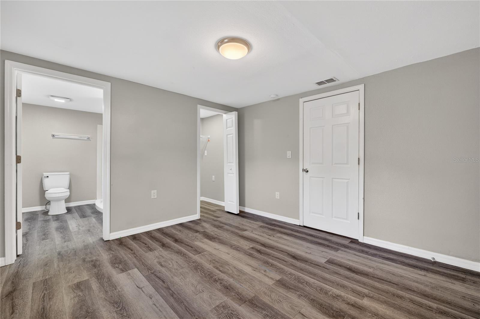 Image 13 of 34 For 514 Walnut Street