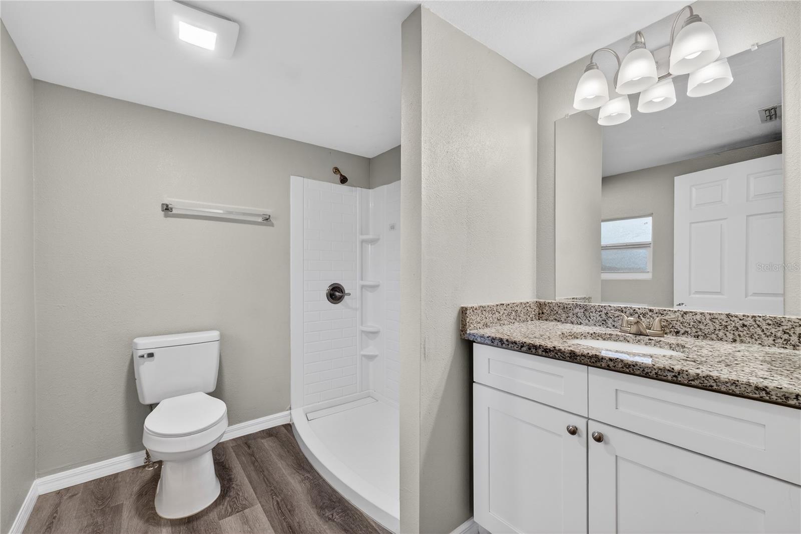 Image 14 of 34 For 514 Walnut Street