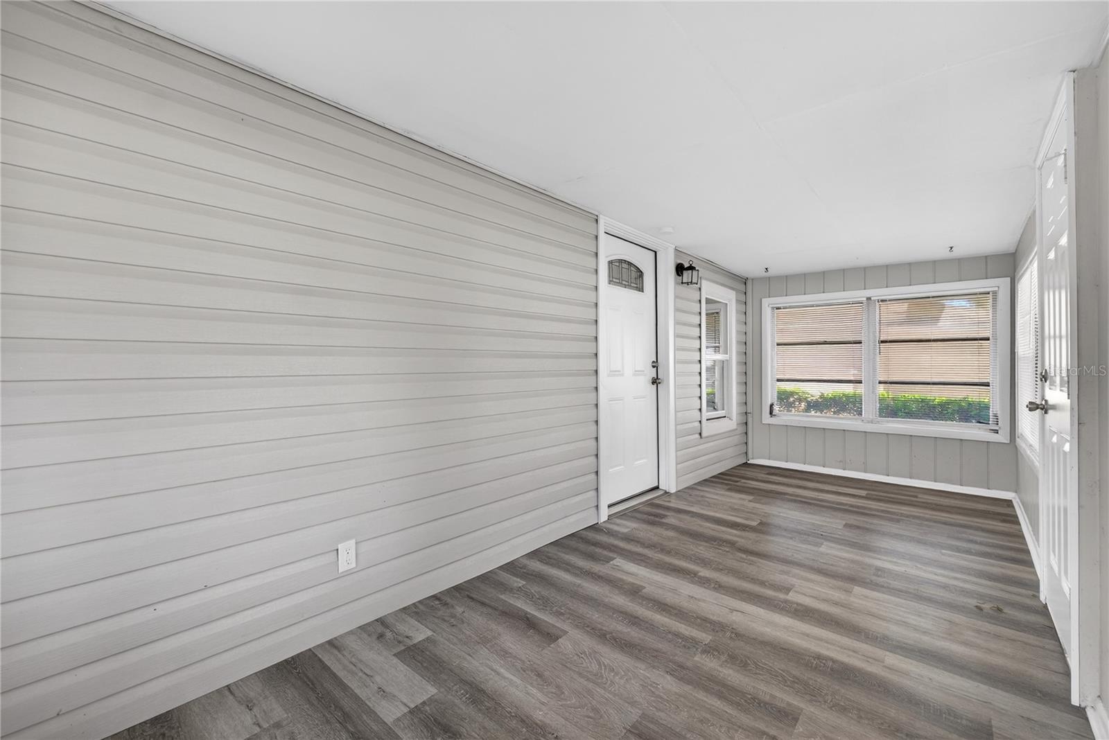 Image 2 of 34 For 514 Walnut Street