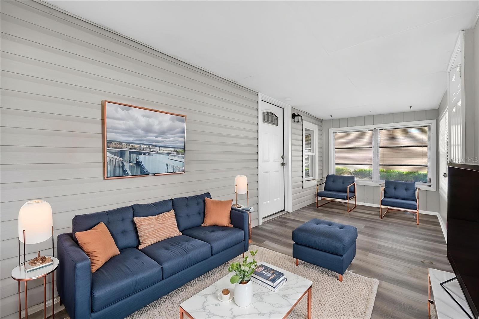 Image 3 of 34 For 514 Walnut Street