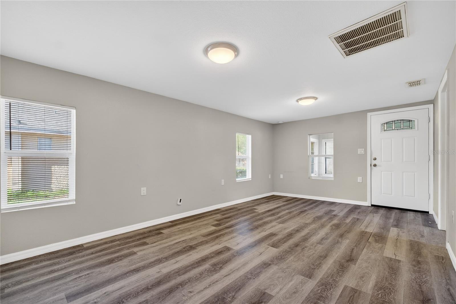 Image 6 of 34 For 514 Walnut Street