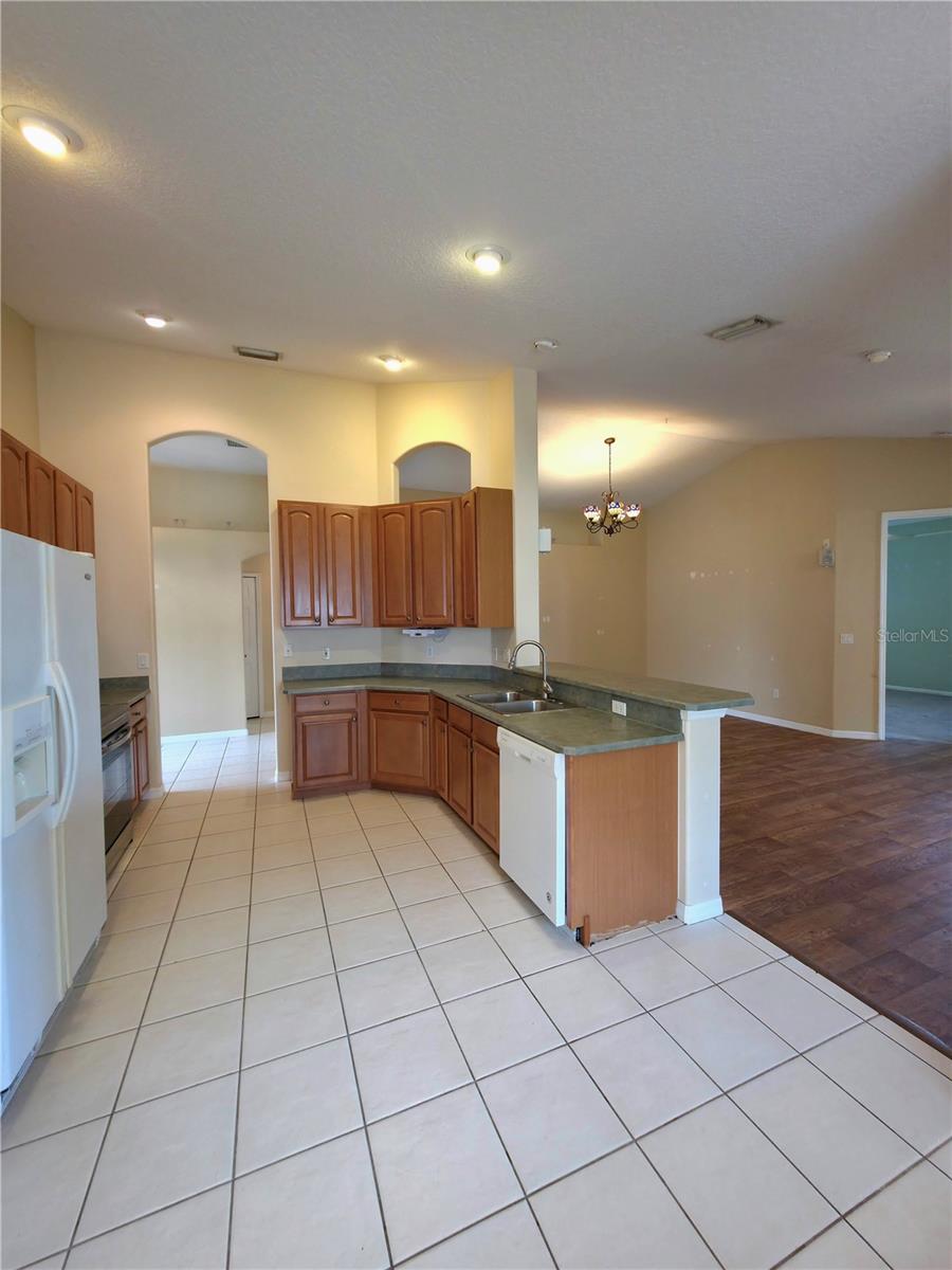 Image 10 of 39 For 5465 High Pasture Way