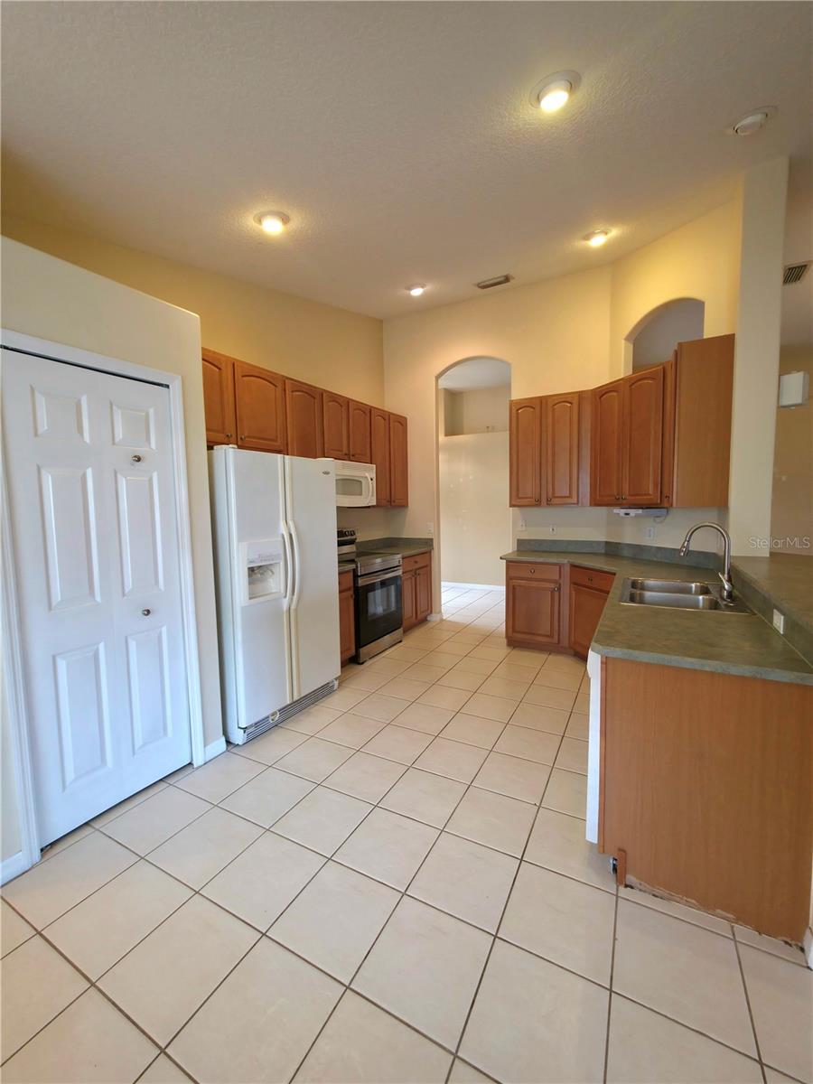 Image 12 of 39 For 5465 High Pasture Way