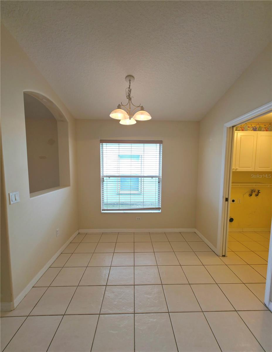 Image 14 of 39 For 5465 High Pasture Way