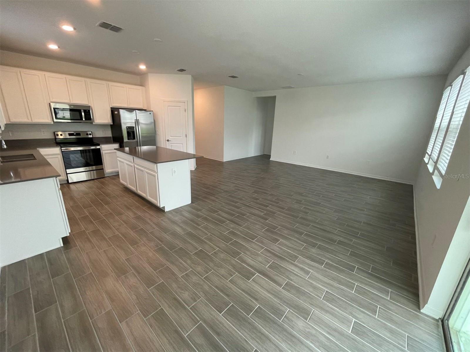 Image 11 of 27 For 660 Tanaro Lane
