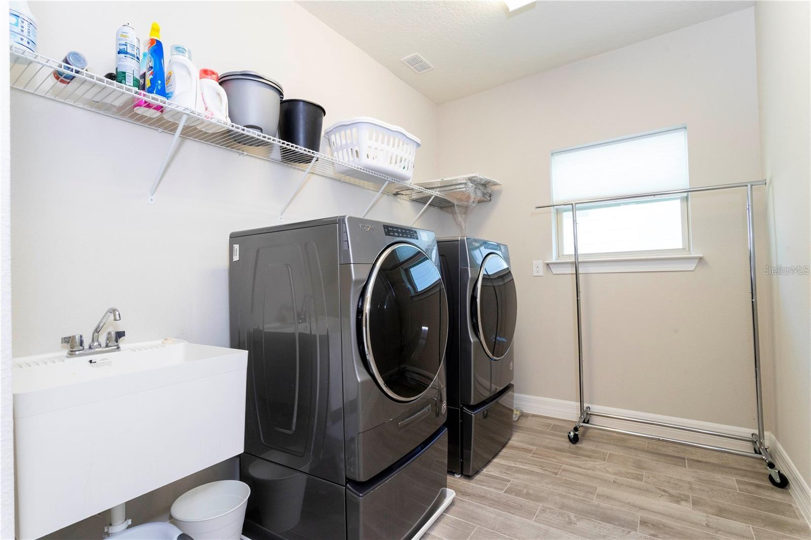 Image 76 of 100 For 7797 Wandering Way