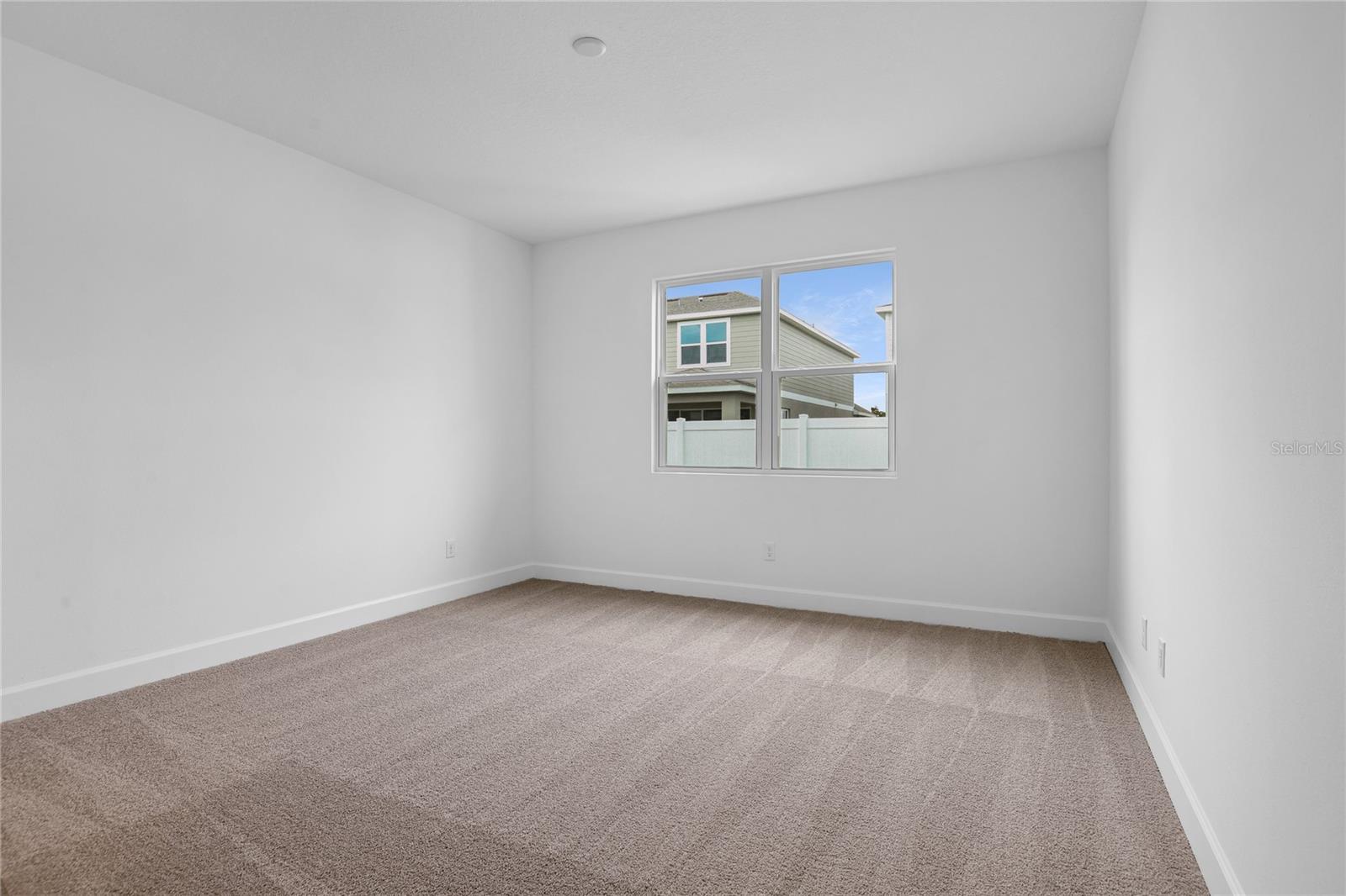 Image 11 of 16 For 139 Waterstone Loop