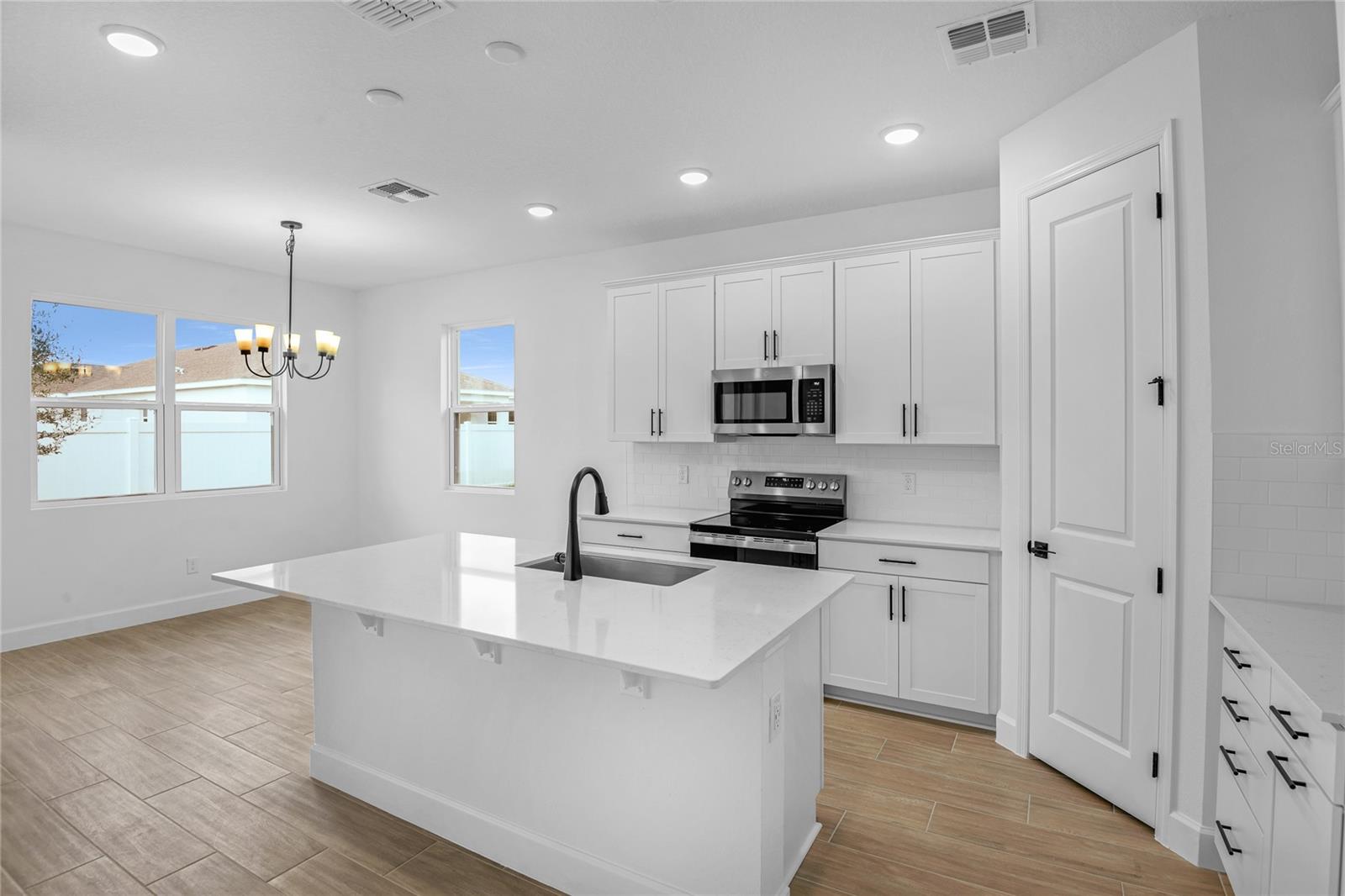 Image 5 of 16 For 139 Waterstone Loop